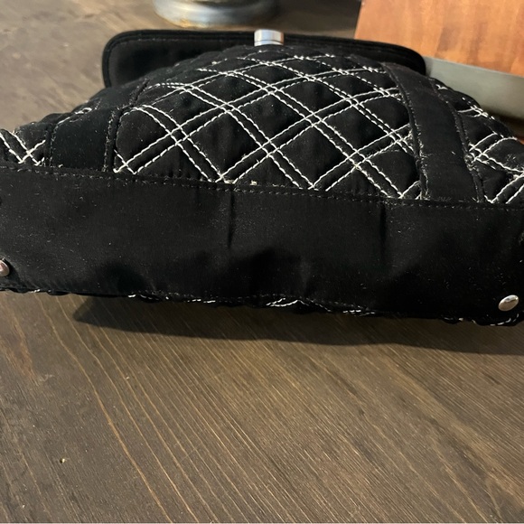Vera Bradley Black and White Quilted Handbag - Picture 8 of 8